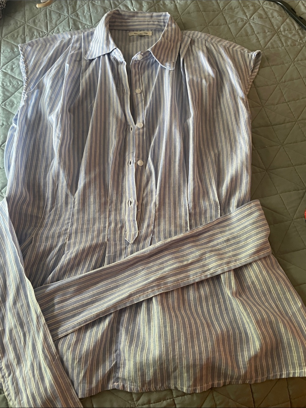 Max Studio Blue and White Striped Collared Sleeveless Top